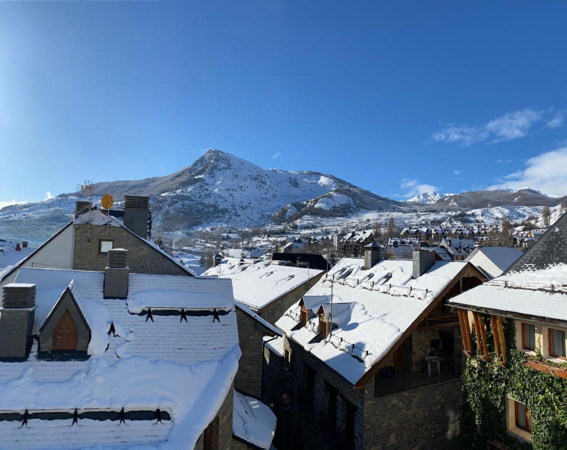 Esplendido Atico En Sallent Con Vistas Sallent de Gállego Eksteriør bilde